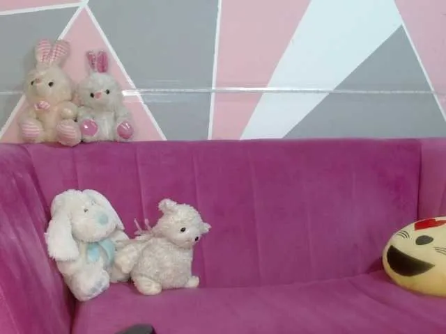 Live sex webcam photo for laura-smit #273479352