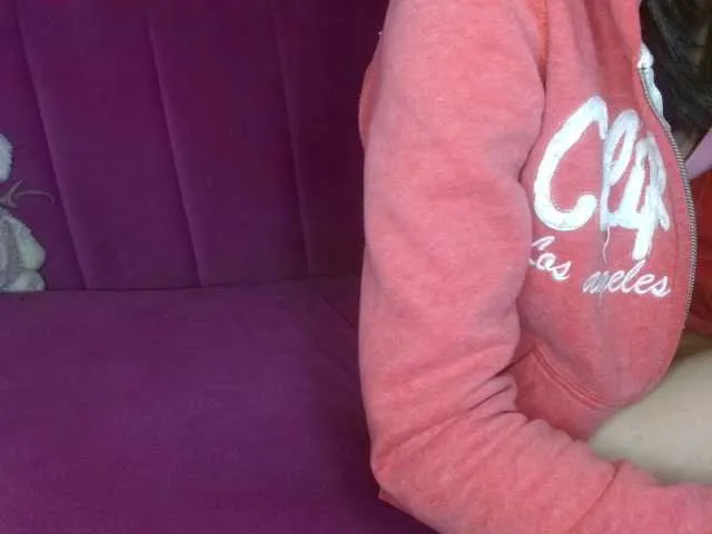 Live sex webcam photo for laura-smit #273481328