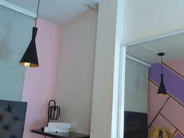 Live sex webcam photo for lauraltt #291047760