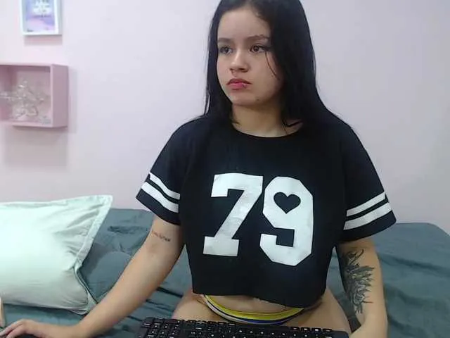 Live sex webcam photo for laurataylor #273689709