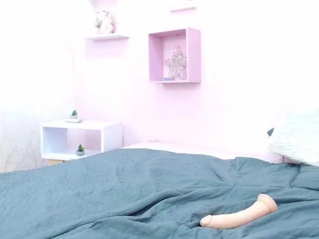 Live sex webcam photo for laurataylor #273993616