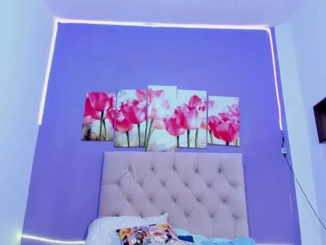 Live sex webcam photo for laurem-paulette #277654164