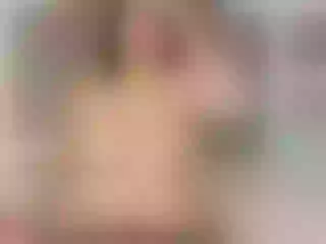 Live sex webcam photo for laurenchubby #289467736