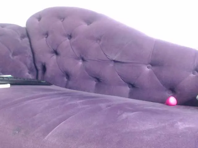 Live sex webcam photo for laurenchubby #291690255