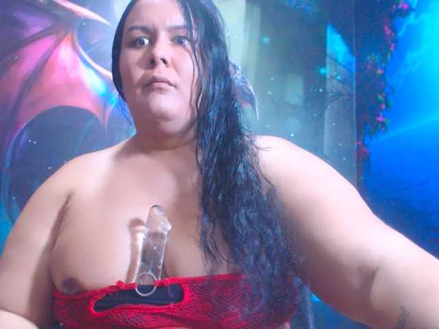 Live sex webcam photo for laurenchynax #276698993