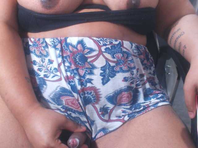 Live sex webcam photo for laurenchynax #290241605