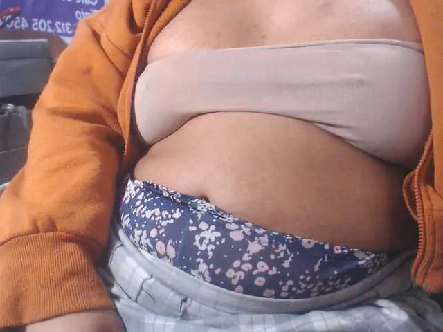 Live sex webcam photo for laurenchynax #290344957