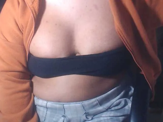 Live sex webcam photo for laurenchynax #290483528