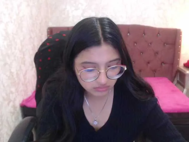 Live sex webcam photo for laurenelove #291154709