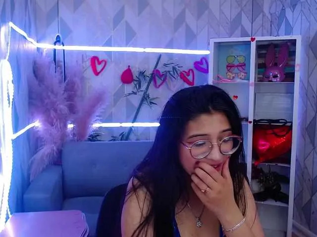 Live sex webcam photo for laurenelove #291262216