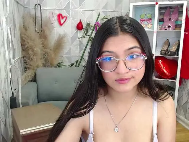 Live sex webcam photo for laurenelove #291286879