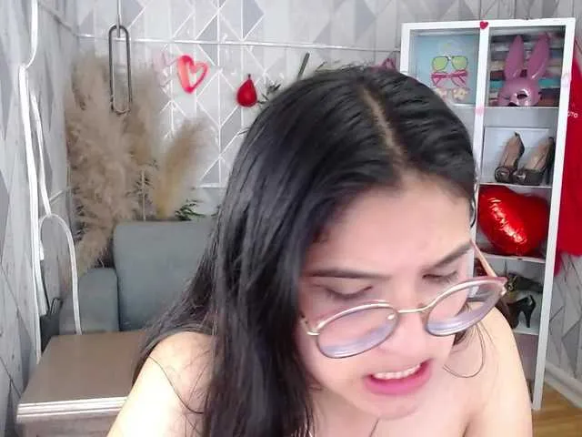 Live sex webcam photo for laurenelove #291289735