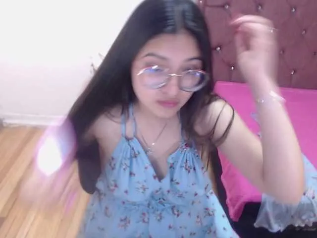 Live sex webcam photo for laurenelove #291315035