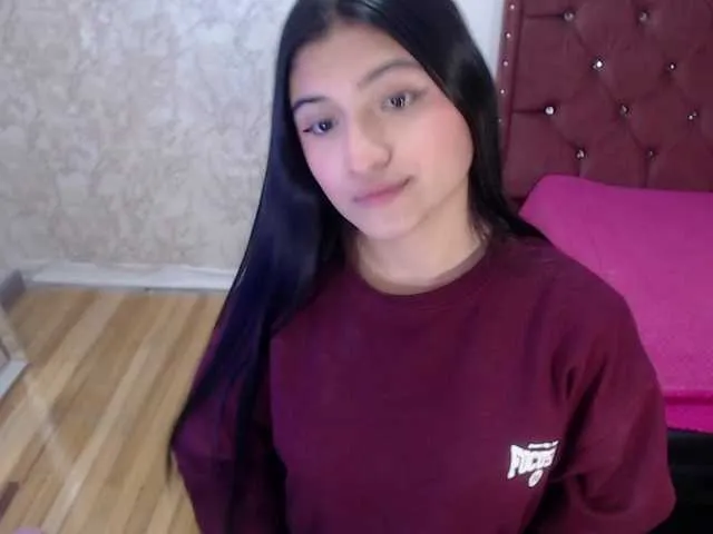 Live sex webcam photo for laurenelove #291340350