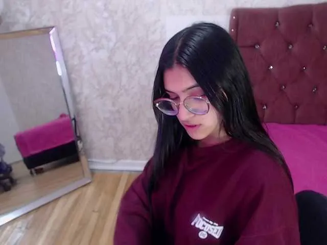 Live sex webcam photo for laurenelove #291342926