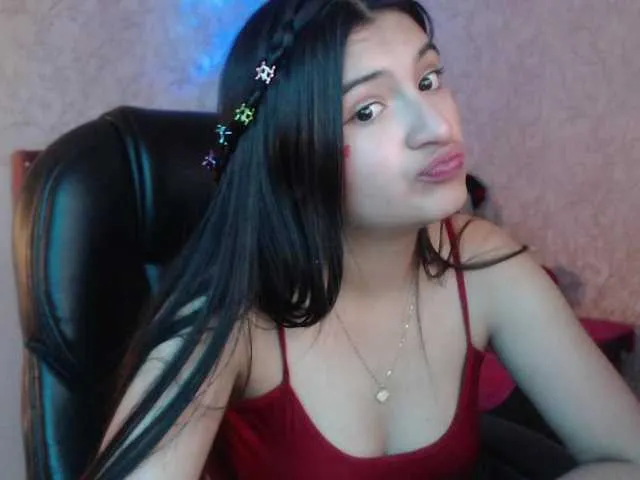 Live sex webcam photo for laurenelove #291489418