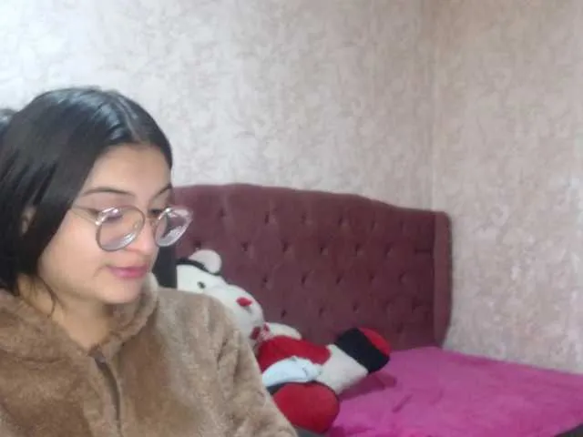 Live sex webcam photo for laurenelove #291498382