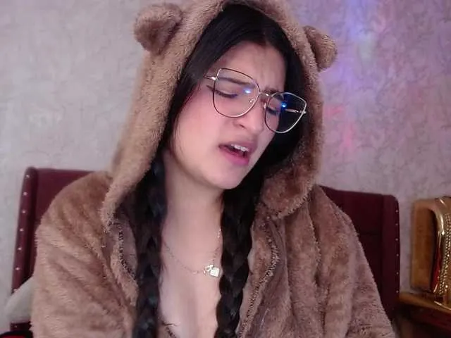 Live sex webcam photo for laurenelove #291657328