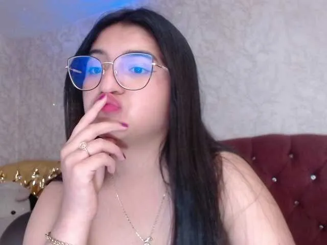 Live sex webcam photo for laurenelove #291678435