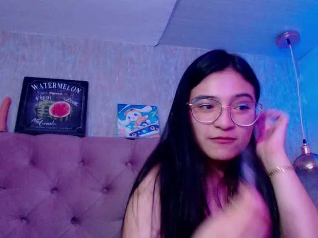 Live sex webcam photo for laurenelove #291797381