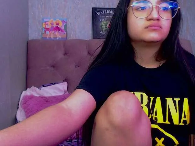 Live sex webcam photo for laurenelove #291877134
