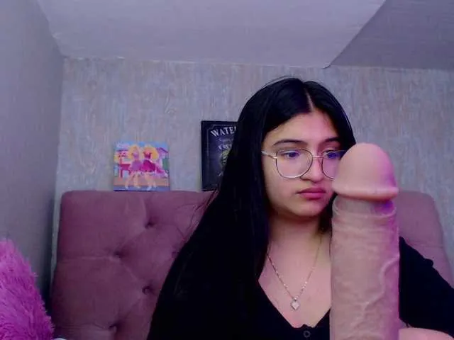 Live sex webcam photo for laurenelove #292013117