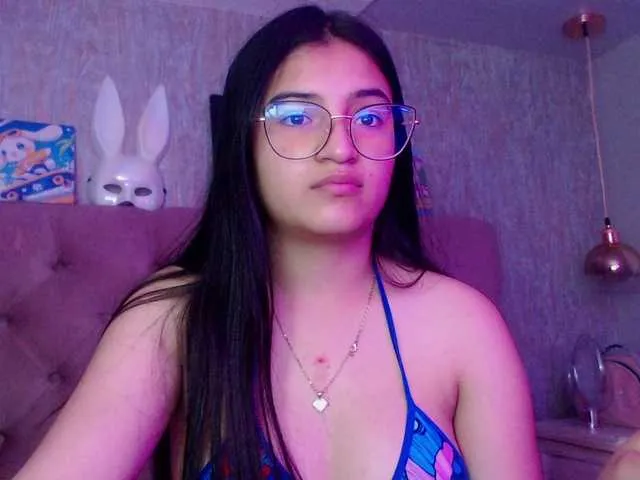 Live sex webcam photo for laurenelove #292281275