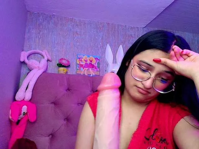 Live sex webcam photo for laurenelove #292531180