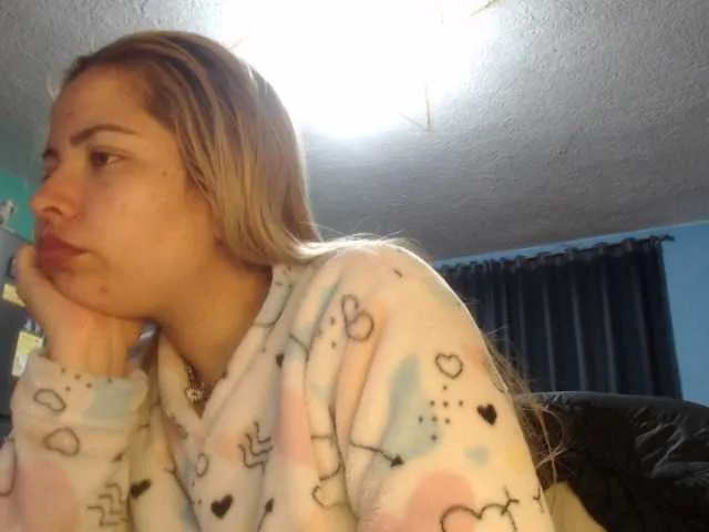 Live sex webcam photo for laurenmarlyn #276882153