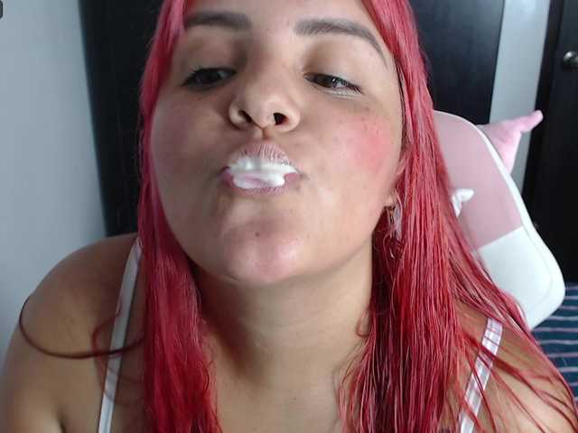 Live sex webcam photo for laury-20 #275648673