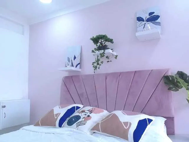 Live sex webcam photo for leaan-angel #274333830