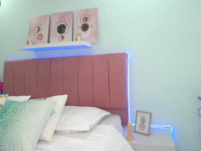 Live sex webcam photo for leaan-angel #274490609