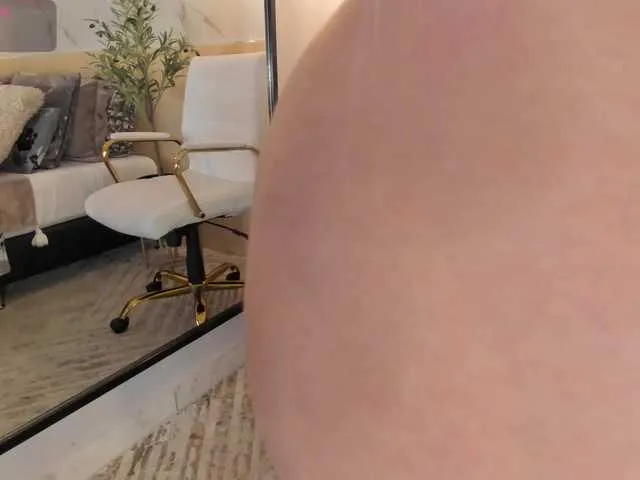 Live sex webcam photo for leathompson1 #291374322