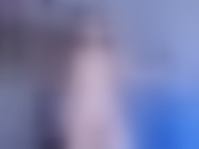 Live sex webcam photo for leehaeun7 #293137793