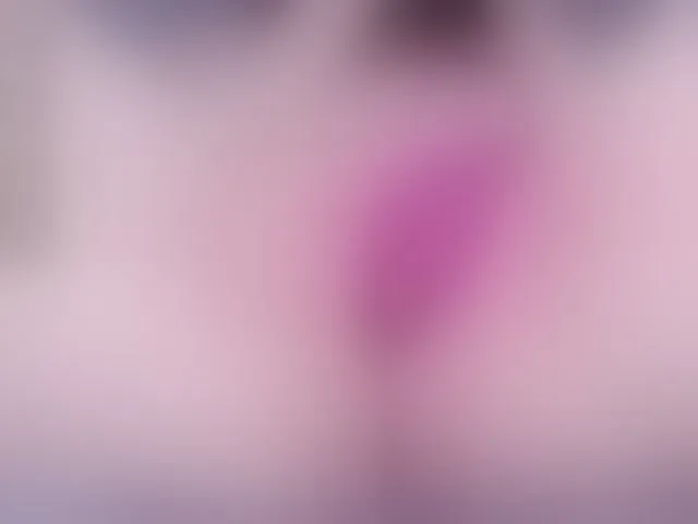 Live sex webcam photo for leehaeun7 #293175016