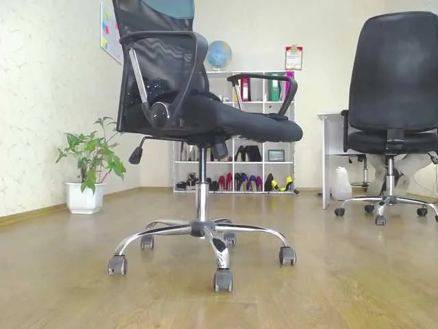 Live sex webcam photo for legsoffice #273106548