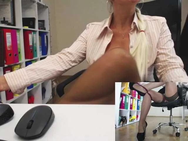 Live sex webcam photo for legsoffice #276020346