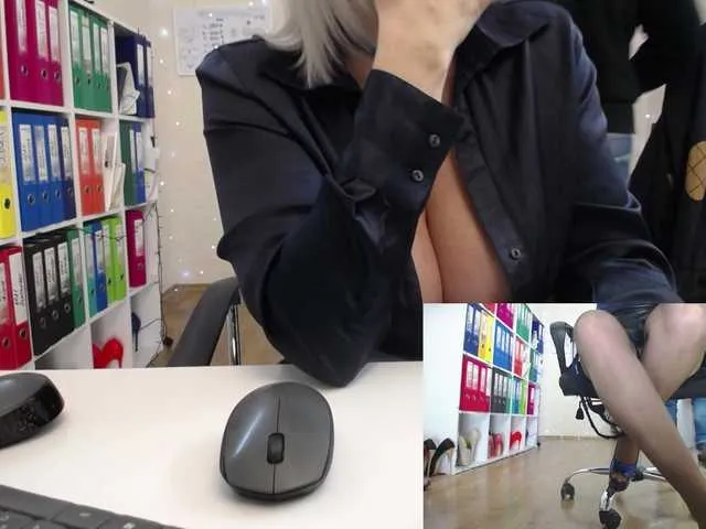 Live sex webcam photo for legsoffice #277098942