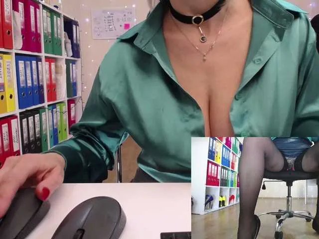 Live sex webcam photo for legsoffice #277495928