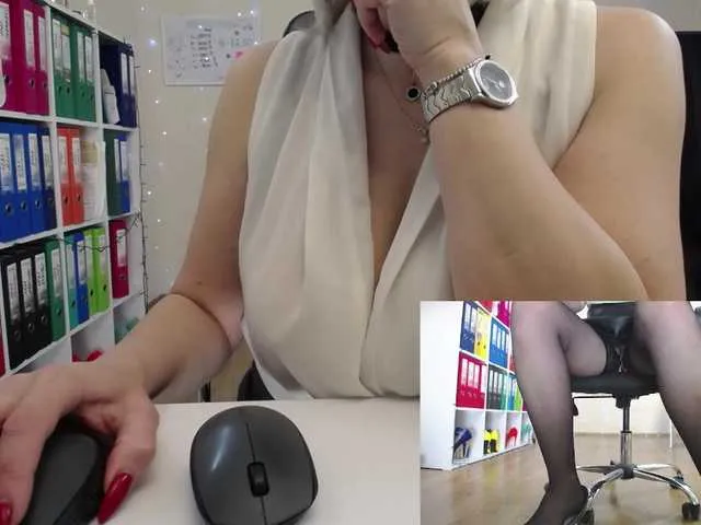 Live sex webcam photo for legsoffice #277587393
