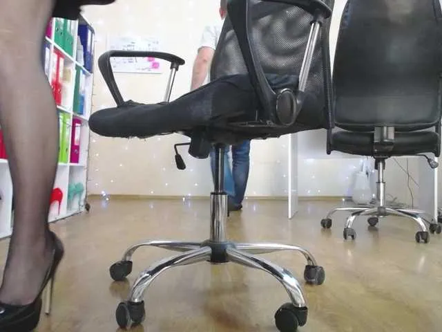 Live sex webcam photo for legsoffice #277723656