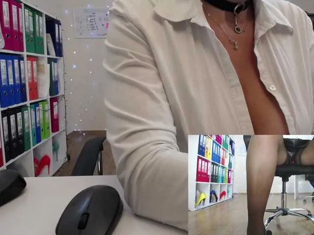 Live sex webcam photo for legsoffice #278087467