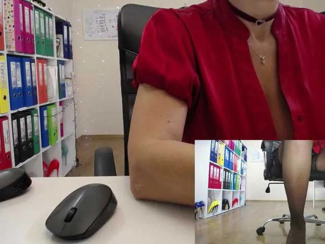 Live sex webcam photo for legsoffice #289326395