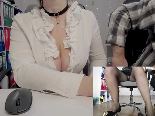Live sex webcam photo for legsoffice #290272346