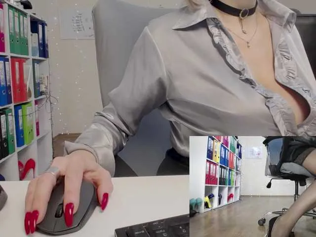 Live sex webcam photo for legsoffice #290366679