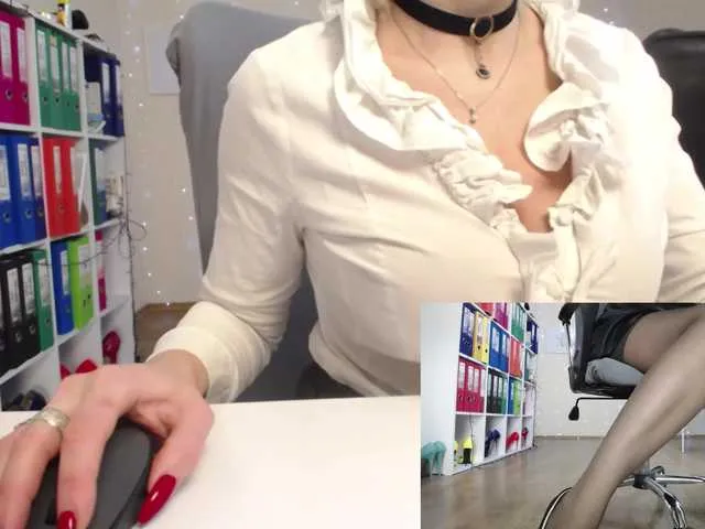 Live sex webcam photo for legsoffice #290464649