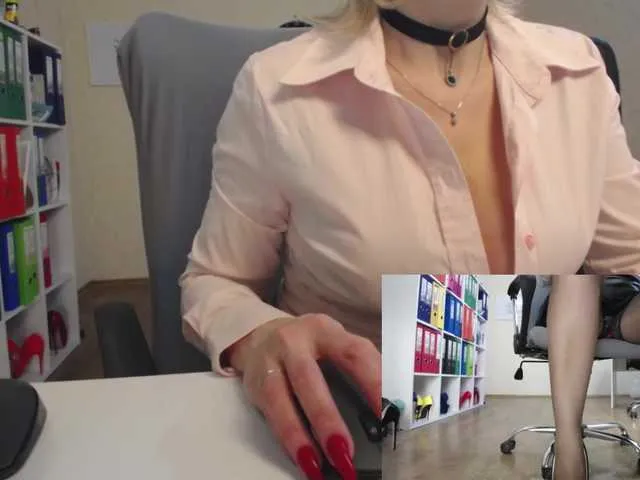 Live sex webcam photo for legsoffice #290667760