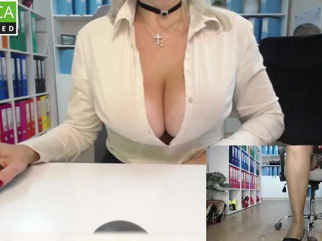 Live sex webcam photo for legsoffice #293890242