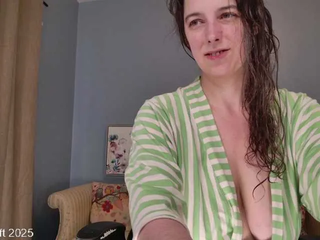 Live sex webcam photo for leiaswift #291582827