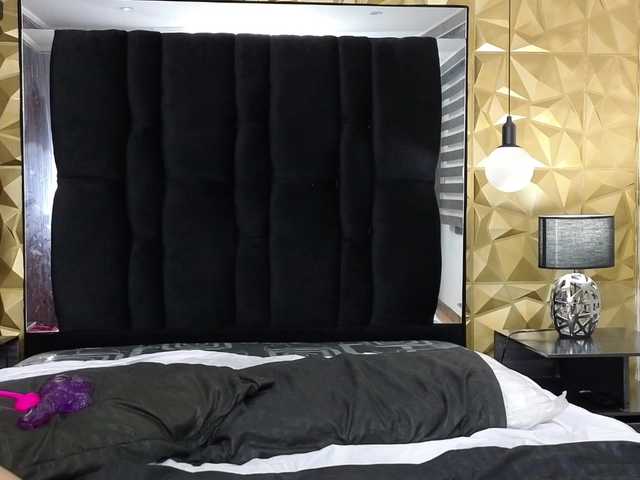 Live sex webcam photo for leigh-angels #288063969